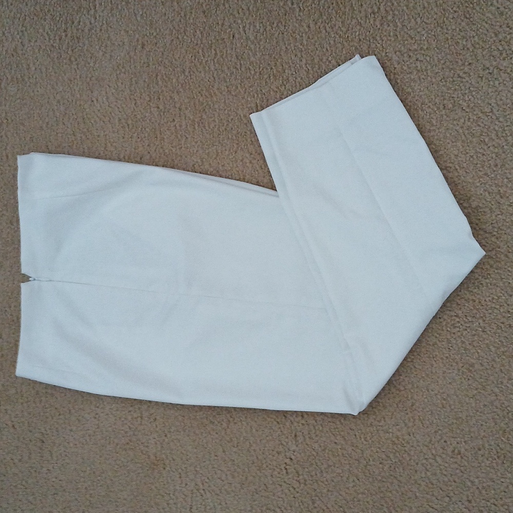Tahari Capri Trouser Size 6